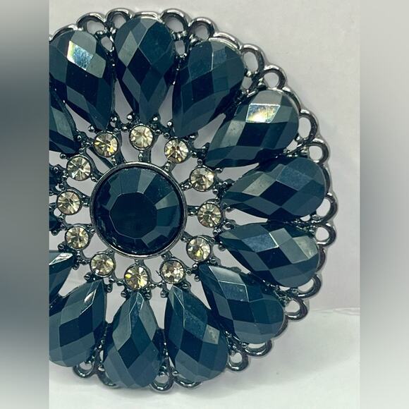 Premier Designs black flower crystal beads brooch pin - Picture 3 of 6
